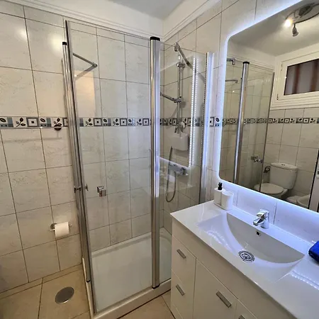Seaview Modern Studio شقة *